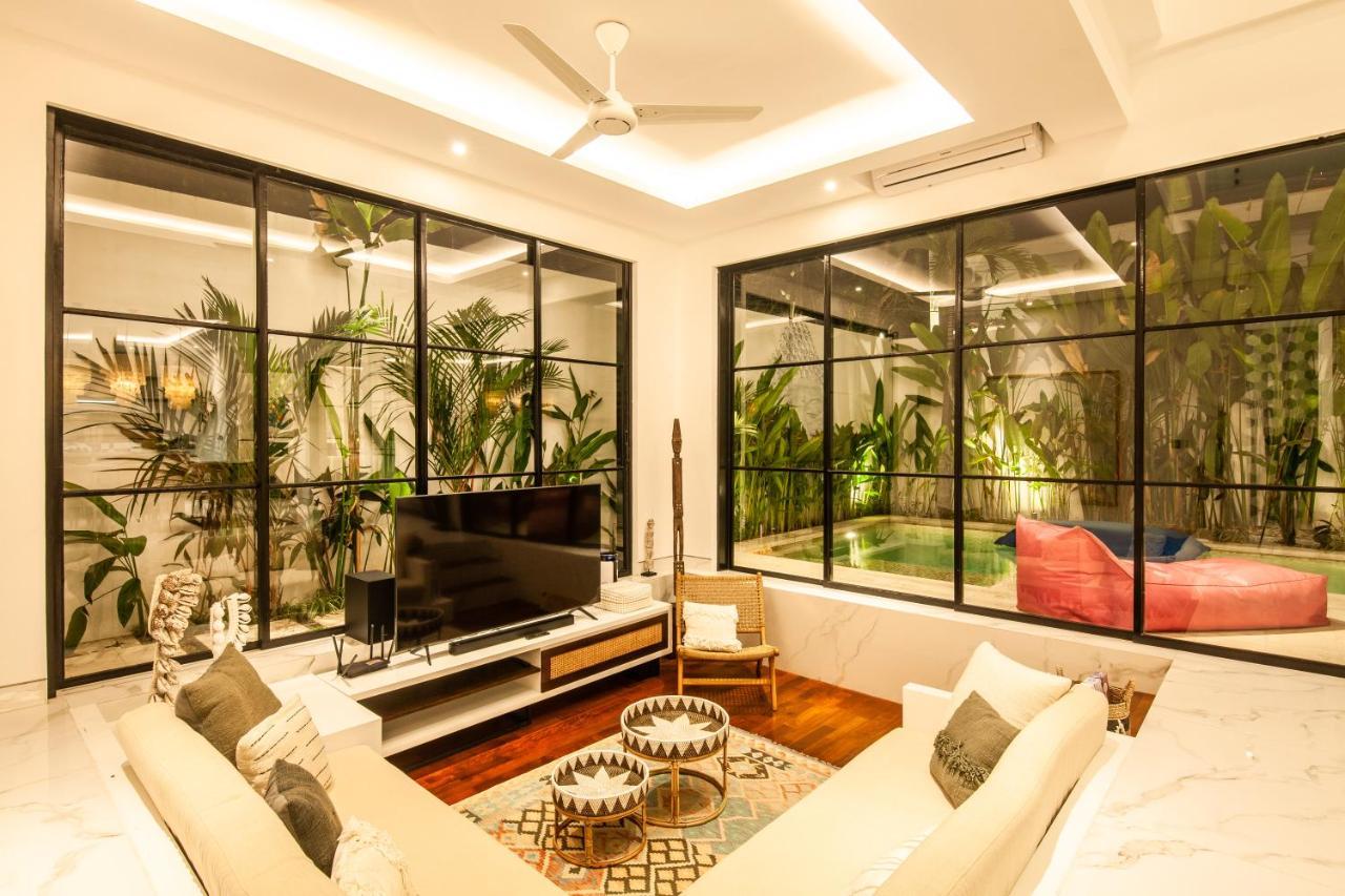 Luxury Villa Devina I Seminyak I Yoga & Gym ภายนอก รูปภาพ