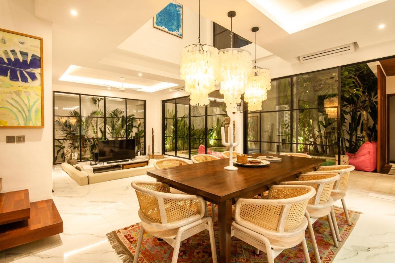 Luxury Villa Devina I Seminyak I Yoga & Gym ภายนอก รูปภาพ